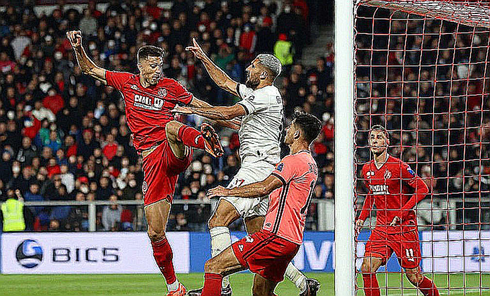 Ronaldo rời trại đội tuyển Bồ Đào Nha: Cuộc chia tay được định hình bởi cấu trúc quyền lực, không phải bởi một cái tôi Ronaldo rời trại đội tuyển Bồ Đào Nha: Cuộc chia tay được định hình bởi cấu trúc quyền lực, không phải bởi một cái tôi