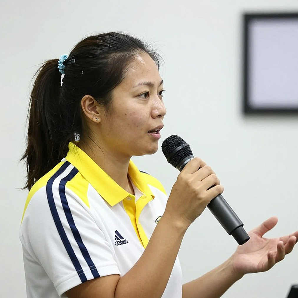 Bạo lực sân cỏ V-League: khoảng lặng sau tiếng còi