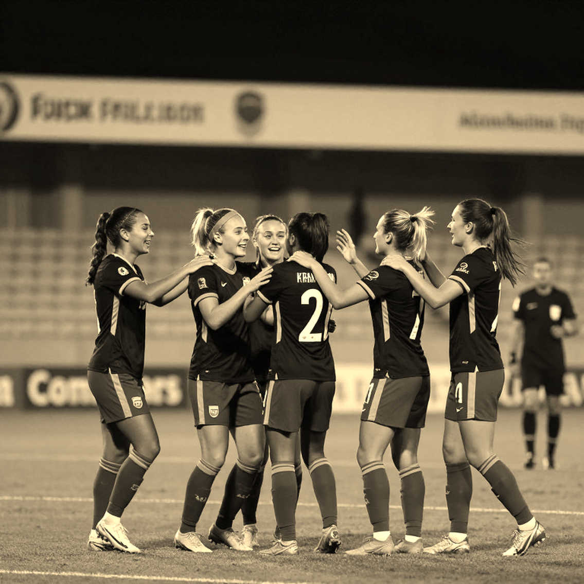 V.League và suất ngoại binh thứ tư: mũi nhọn nội địa hẹp dần trước mùa 2026/27
