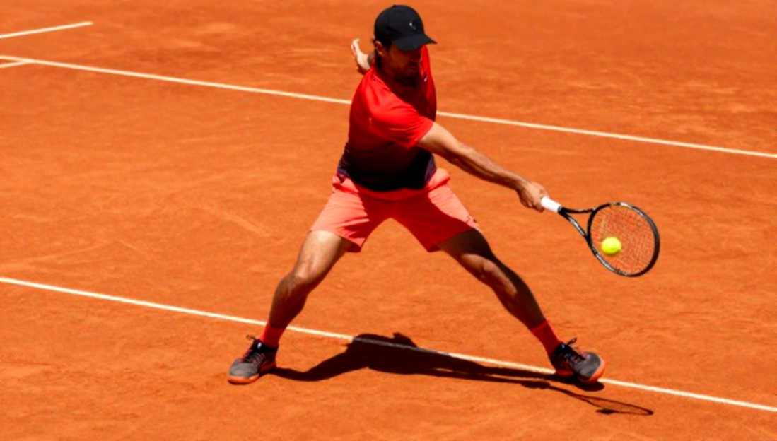 Alcaraz vào chung kết Japan Open: Cú lội ngược dòng sau 16 điểm thua liên tiếp và ẩn số cổ tay phải