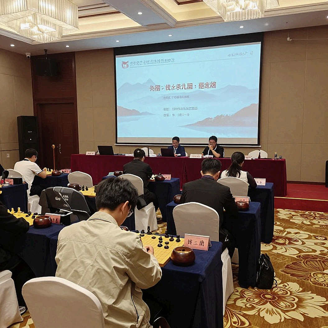 ChessBase số 225: 27 ván cờ ngắn và cấu trúc thị trường nội dung huấn luyện cờ vua