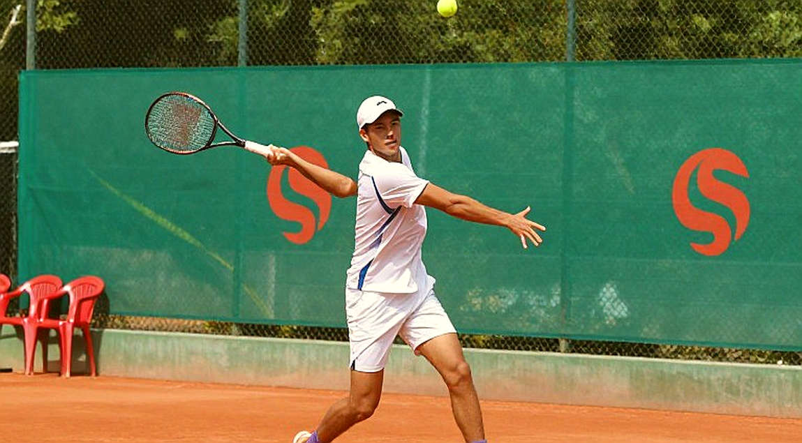 Ba trận trong bốn mươi tám giờ: Bảng kê khối lượng của một cuối tuần Davis Cup Ba trận trong bốn mươi tám giờ: Bảng kê khối lượng của một cuối tuần Davis Cup