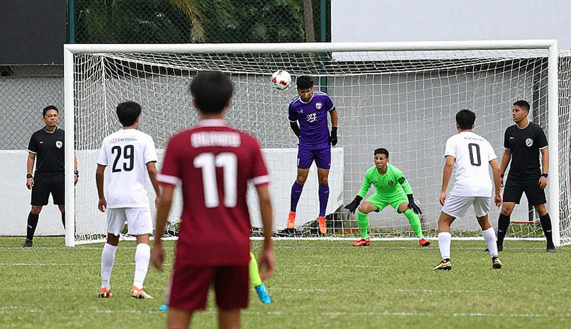 Việt Nam 1-0 Philippines: Ba điểm trong mưa Bandung và vết rách ở bắp chân Xuân Son