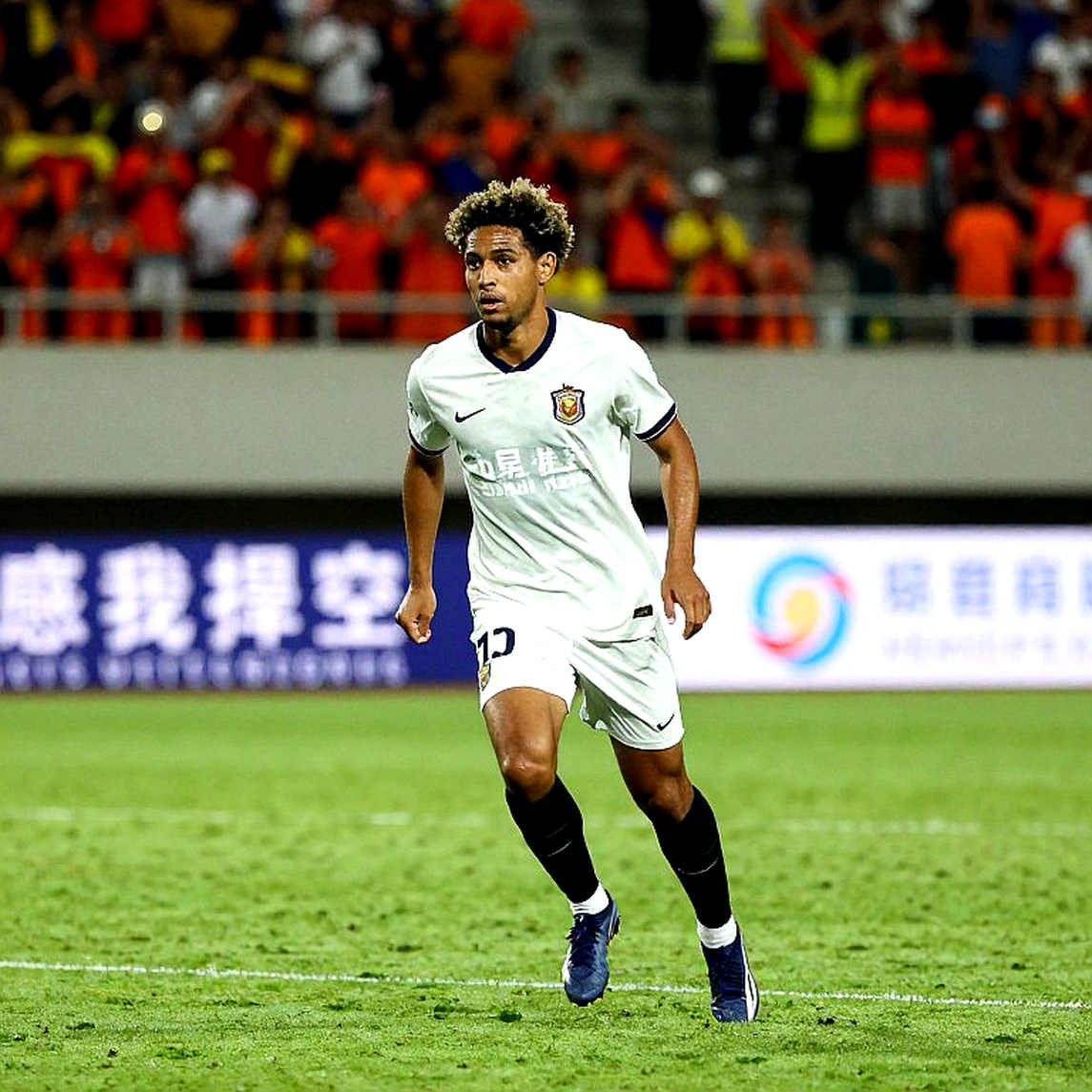 Persebaya – PSS Sleman: Bernardo Tavares cảnh báo tự mãn, nhưng lỗ hổng thật nằm ở chiều sâu đội hình