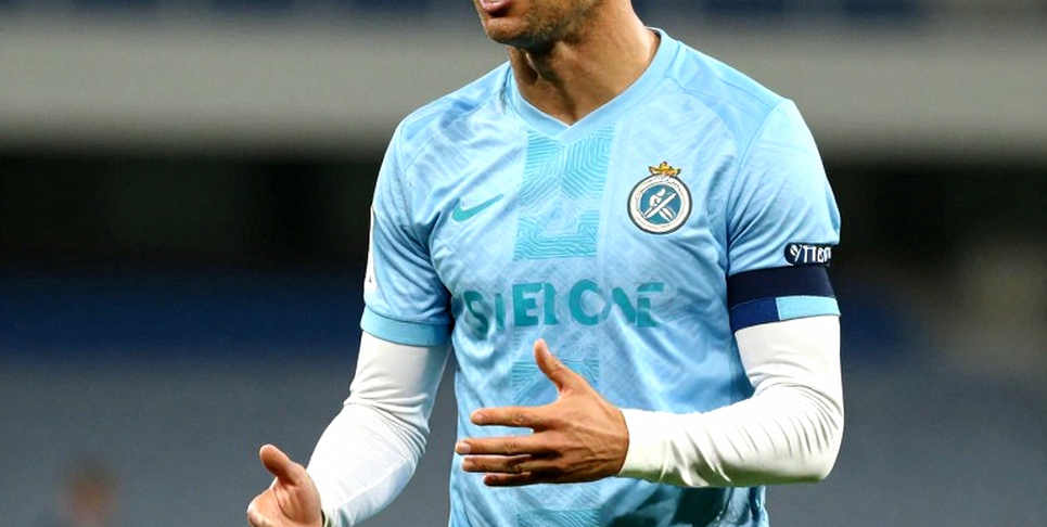 Bảng lương im lặng: dòng tiền mùa giải V.League và những hợp đồng không bao giờ được công bố Bảng lương im lặng: dòng tiền mùa giải V.League và những hợp đồng không bao giờ được công bố