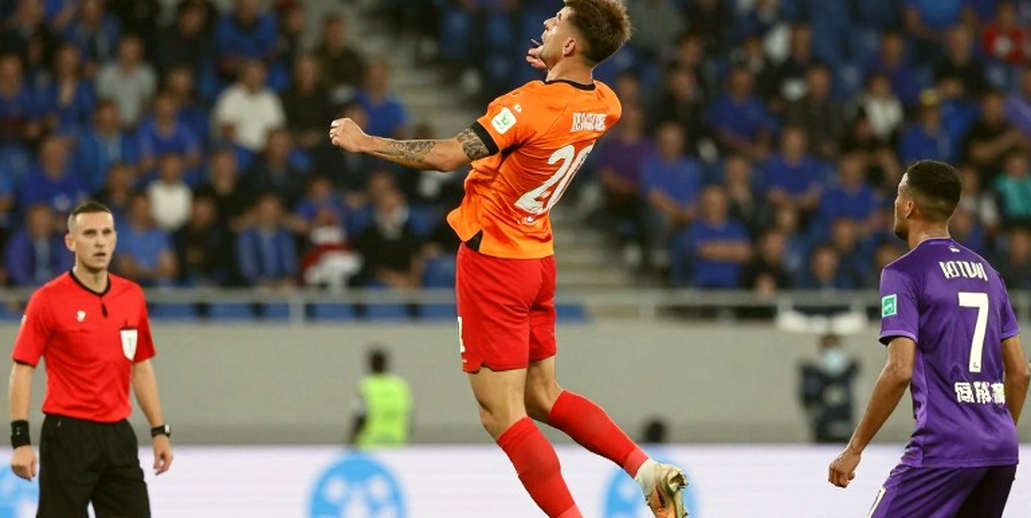 Bảng lương im lặng: dòng tiền mùa giải V.League và những hợp đồng không bao giờ được công bố Bảng lương im lặng: dòng tiền mùa giải V.League và những hợp đồng không bao giờ được công bố