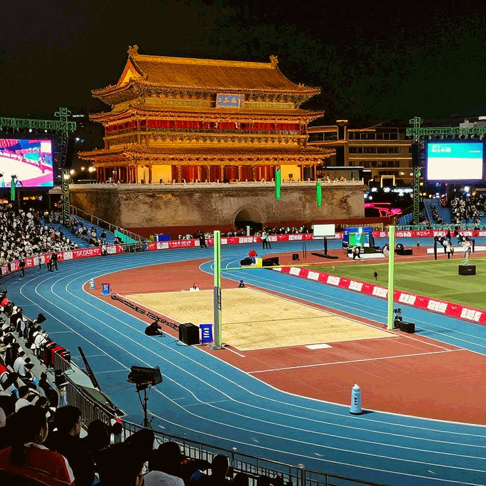 Esports Việt Nam: dòng tên bên lề khung hình