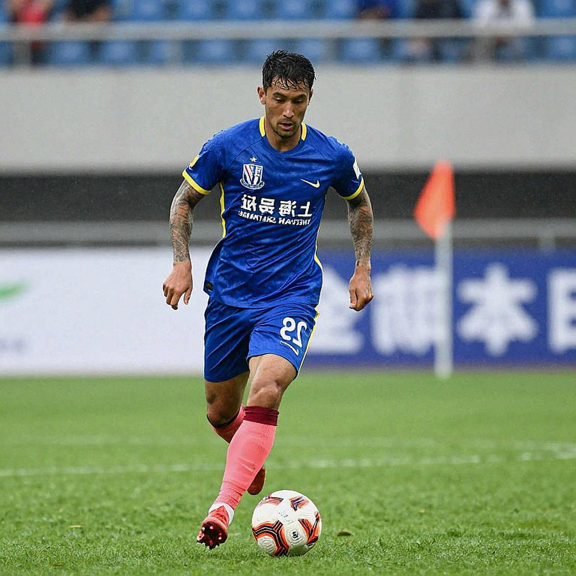 Bên trong trận thua 0-2 của Việt Nam trước Thái Lan: Khối phòng ngự thấp, bóng cầm nhiều và khoảng trống trước vòng cấm