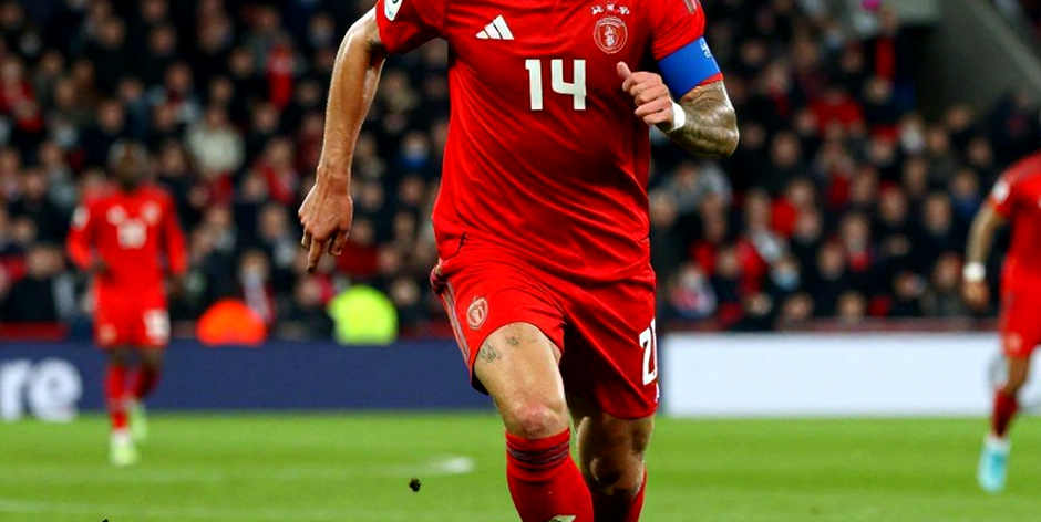 Cú đánh sau lưng của Bernardo Silva: Lằn ranh giữa quản lý cuối trận và bạo lực không bóng Cú đánh sau lưng của Bernardo Silva: Lằn ranh giữa quản lý cuối trận và bạo lực không bóng