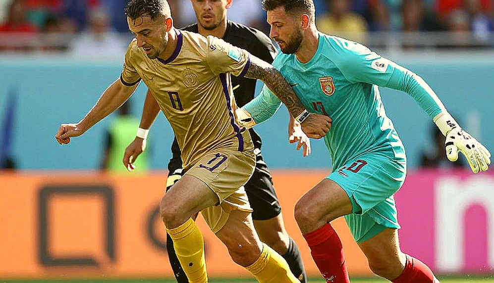 Va chạm đầu phút 75 và lỗ hổng danh tính trong bản tin Chelsea - Everton